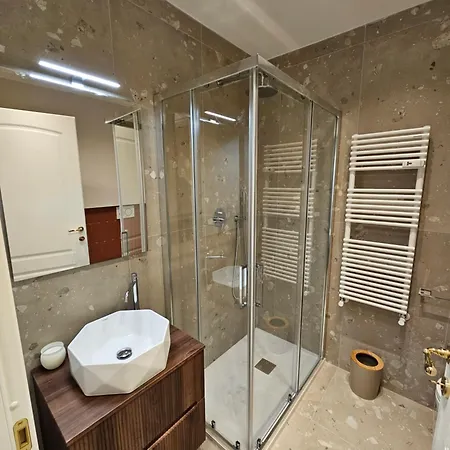 Turinet - In * Turin